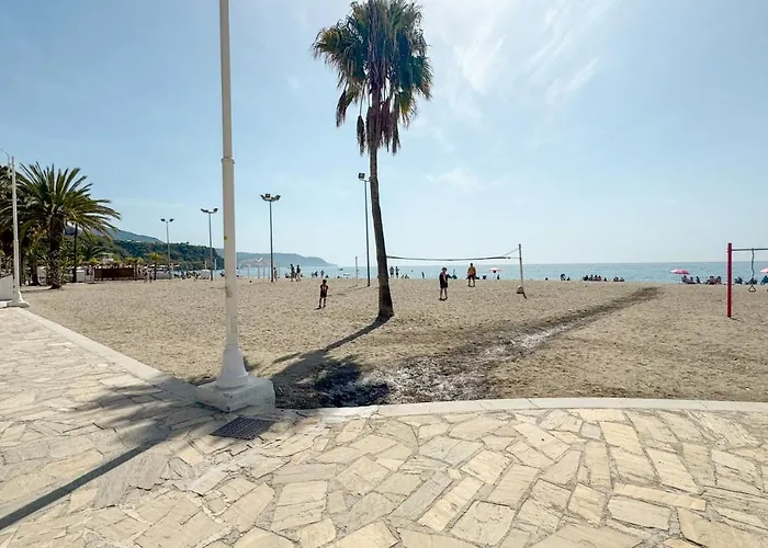 Hawaii 1st Floor Burriana, Apartment Nerja